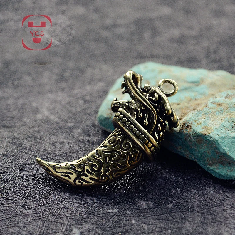 Žalvario mini Derliaus savigynos Drakono Galvos modeliavimas kardas Pakabukas Keychain Pakabukas Dragon Peilis Apdailos Ornamentu Skulptūra